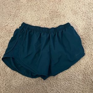 Nike running shorts size XL